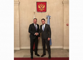 О встрече Чрезвычайного и Полномочного Посла Российской Федерации в Аргентинской Республике Д.В.Феоктистова c Президентом Олимпийского комитета России С.А.Поздняковым 